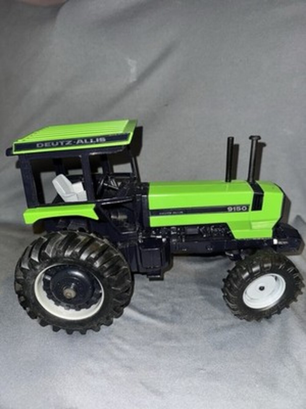 Deutz Allis 9150 AWD Tractor 1/16 Toy Collector Farm Model 1989 Green